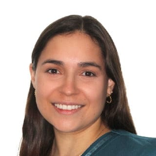 Especialista en rehabilitación oral Dra. Paula Van Treek_Mesa de trabajo 1